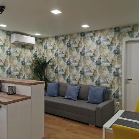 Kossuth 10 Lägenhet Dunaújváros